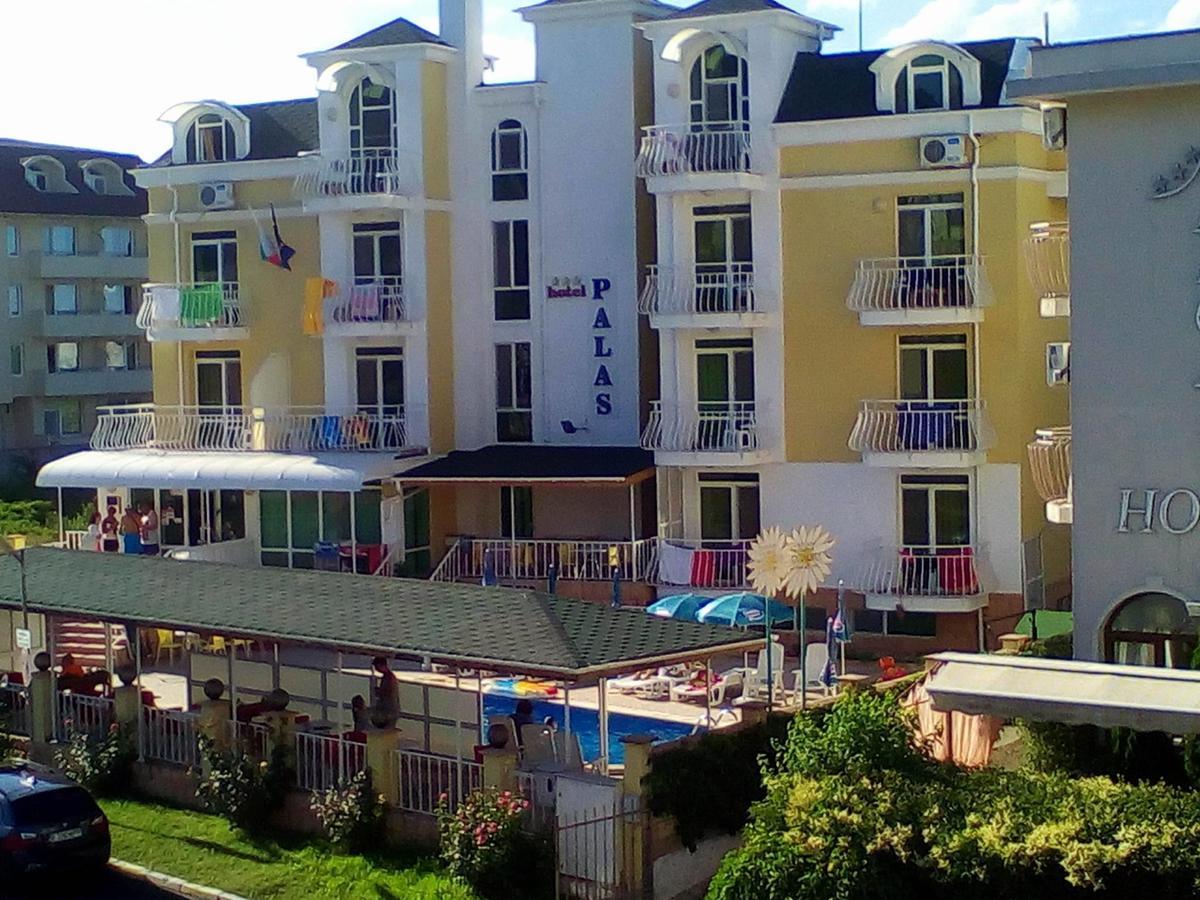Hotel Palace 크레네보 외부 사진